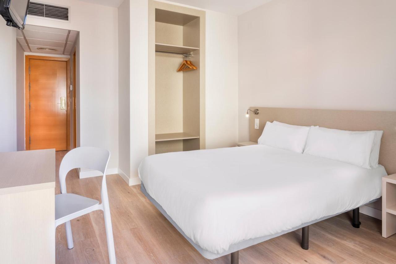 Hotel Andalucia Бенидорм Екстериор снимка