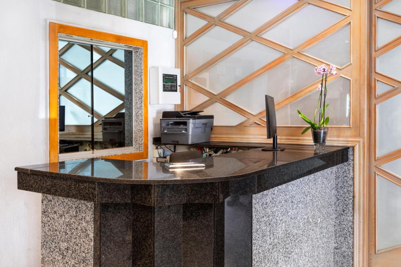 Hotel Andalucia Бенидорм Екстериор снимка