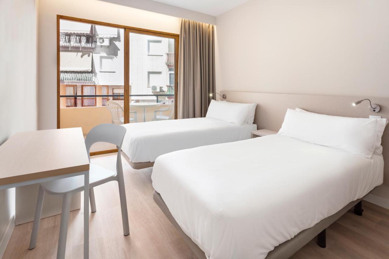 Hotel Andalucia Бенидорм Екстериор снимка