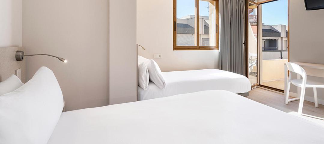 Hotel Andalucia Бенидорм Екстериор снимка